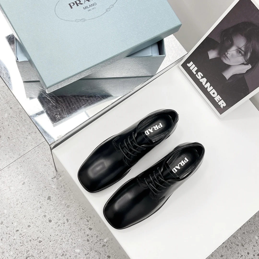 Обувь Prada - Prada - платформа с квадратным носком - кожаные туфли
