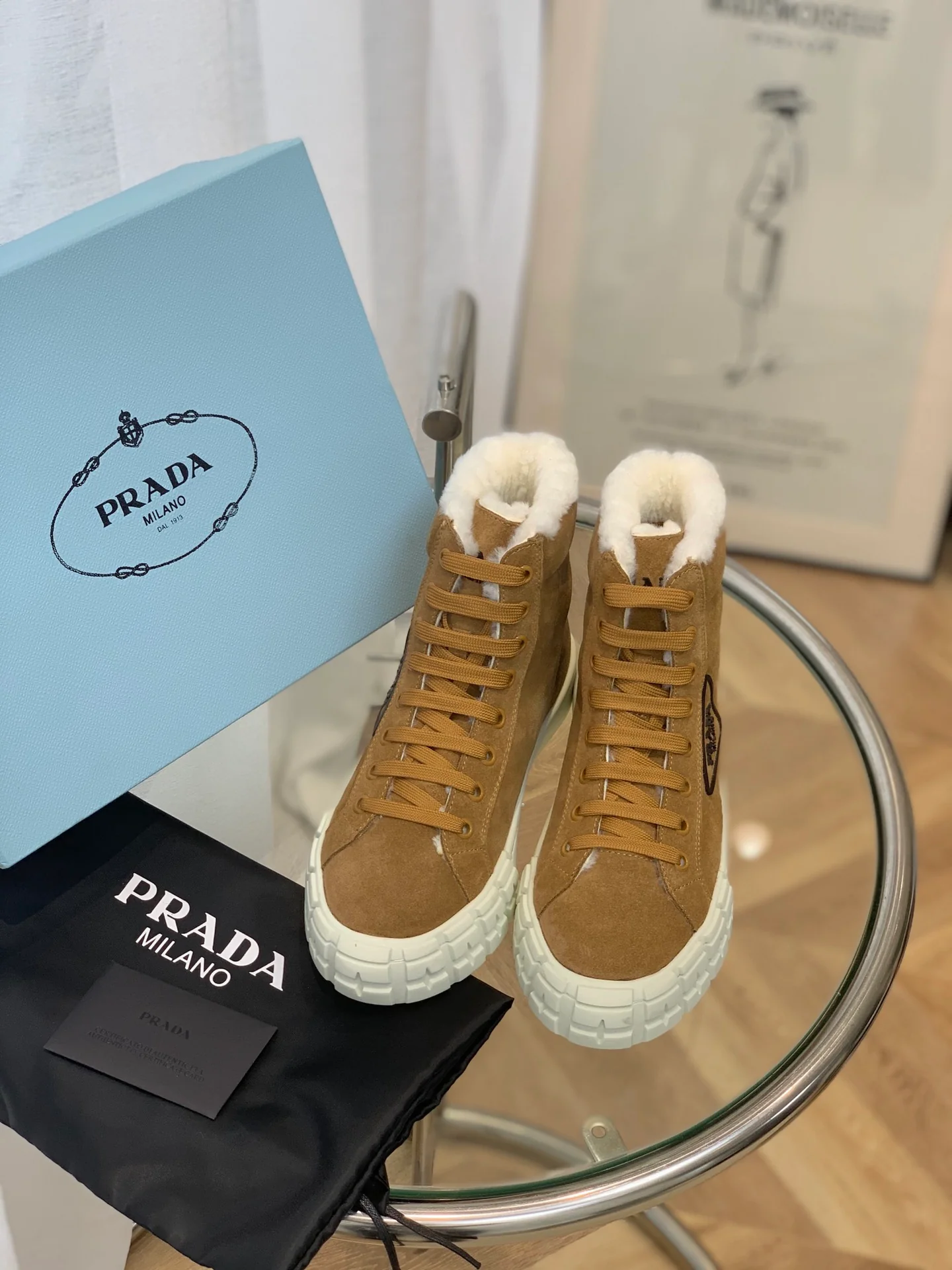 Обувь Prada - Prada - на платформе - меховая - высокая - туфли цвета бисквита - коричневая