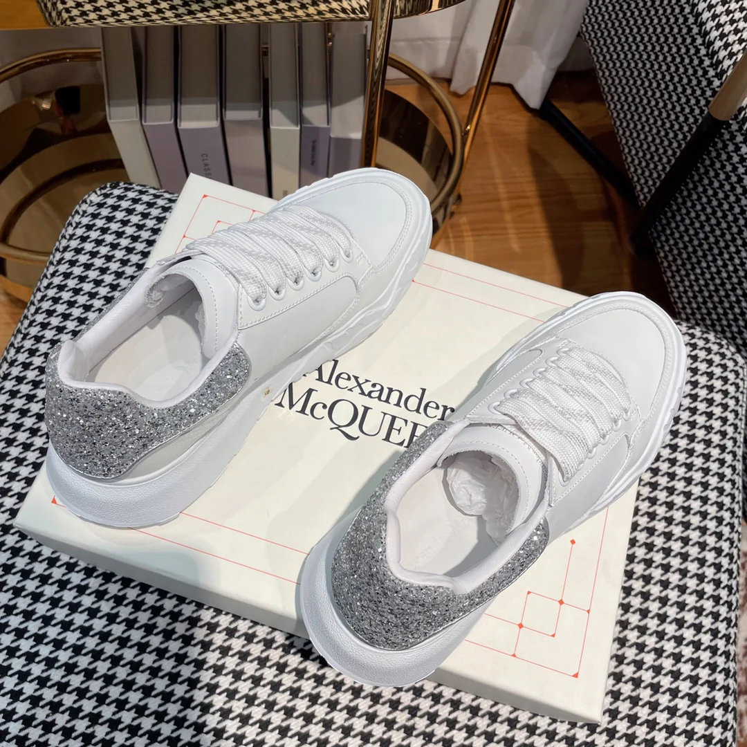 McQueen - Новые кроссовки - Серебристый каблук со стразами