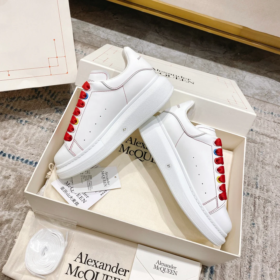 McQueen - Классические белые кроссовки - Полосатый верх - Красный