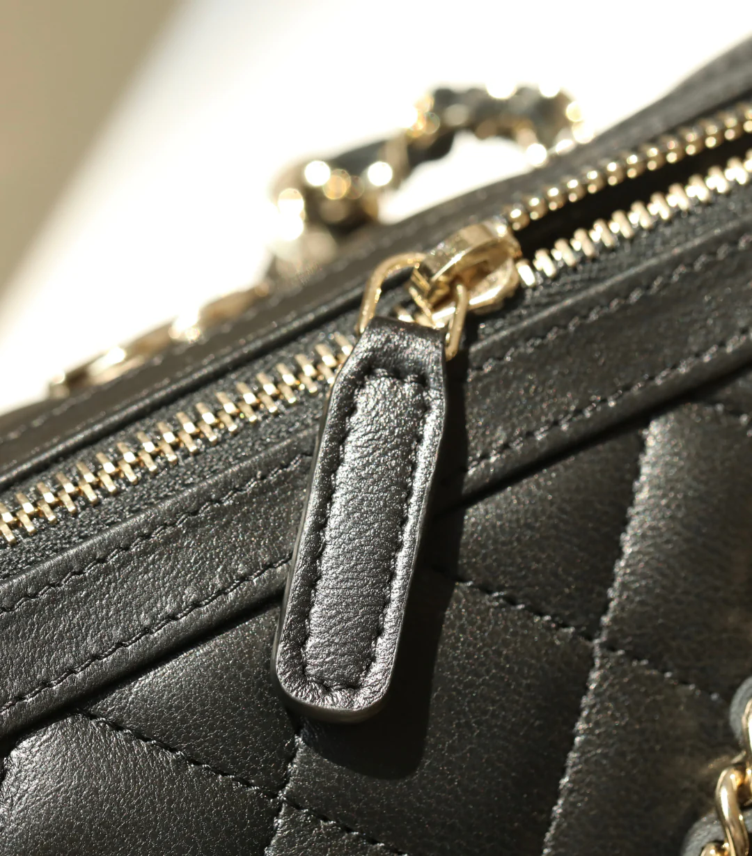 Ручка эмалированная Chanel 25 пенсов???