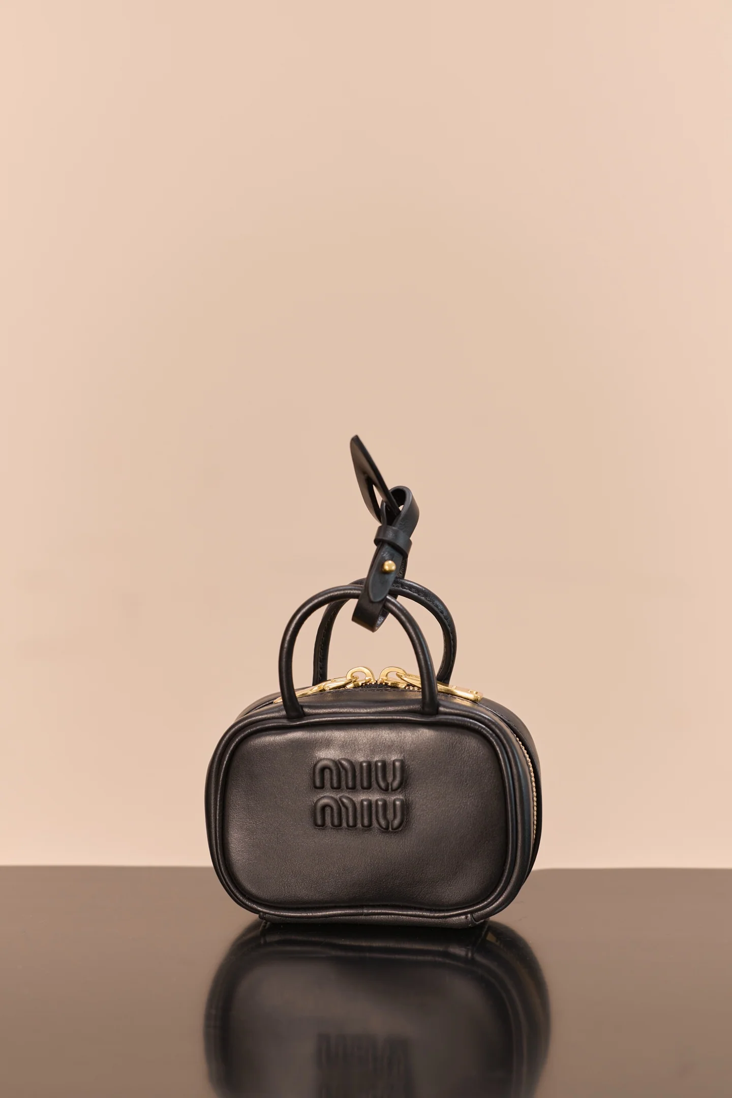 Маленькая кожаная сумочка Miu Miu-5nr036m300 - черная