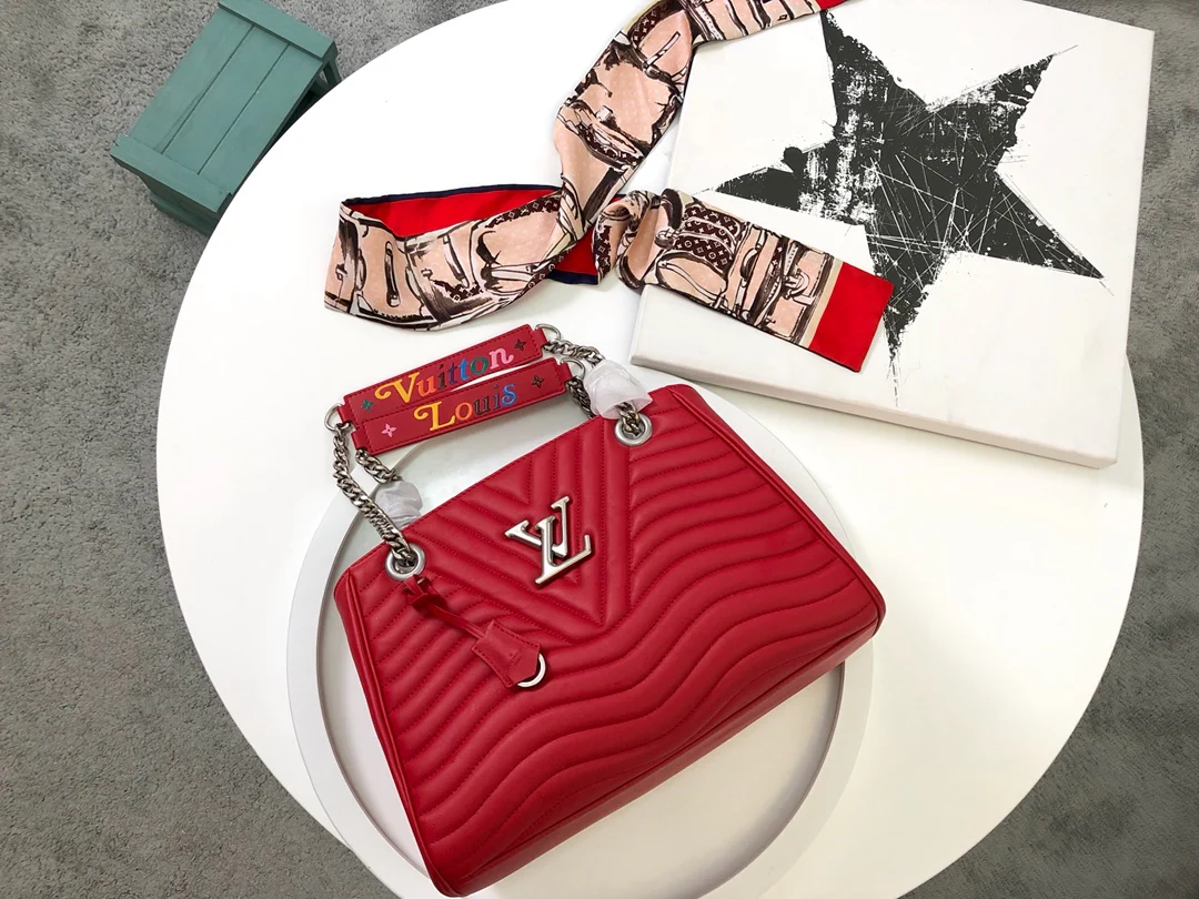 m51497-LV-new-wave-tote-handbag-red