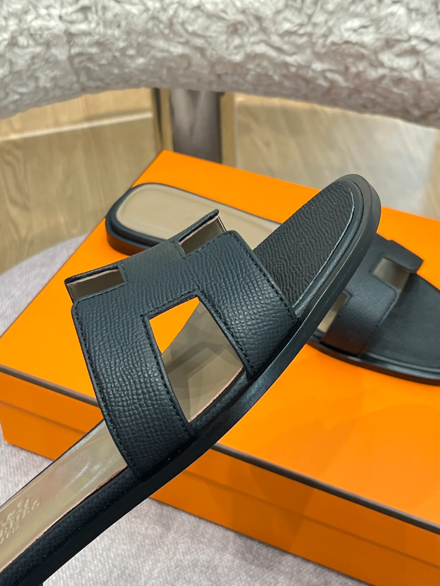 Тапочки Hermes-h на плоской подошве - серия с принтом пальмовых ветвей