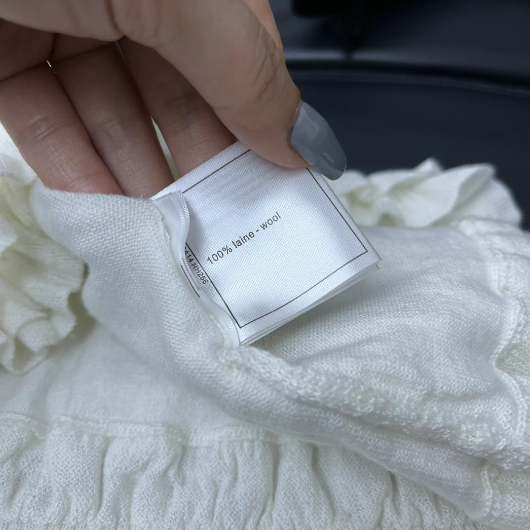 Chanel - Новинка 2403-24 Вязаный жилет с кружевом - Белый