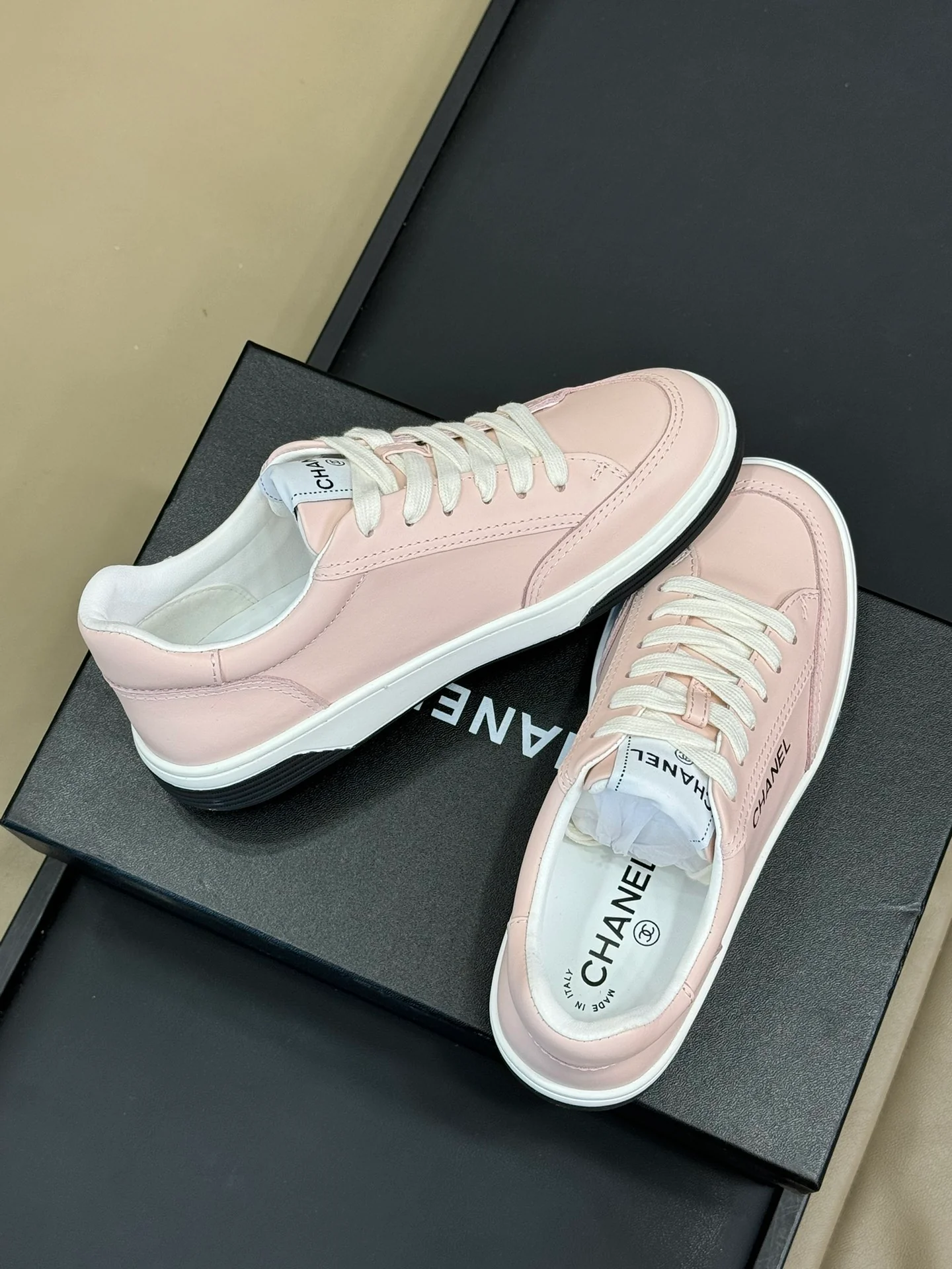 Скейтбордные кроссовки Chanel 2024 — розовые