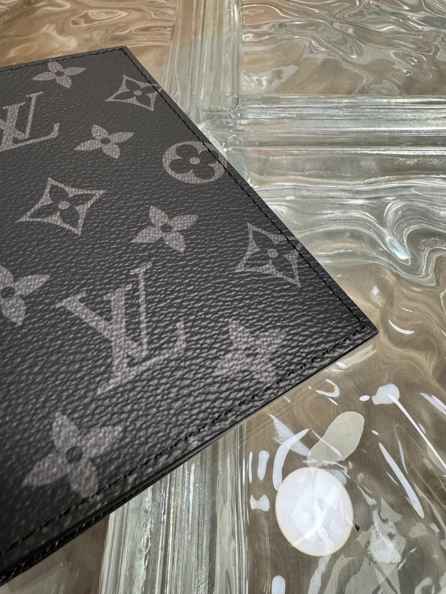 LV-m64501 - Держатель для паспорта - Черный