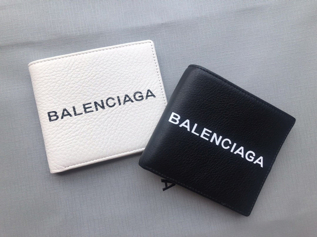 Balenciaga-牛皮两折短夹-可放照片