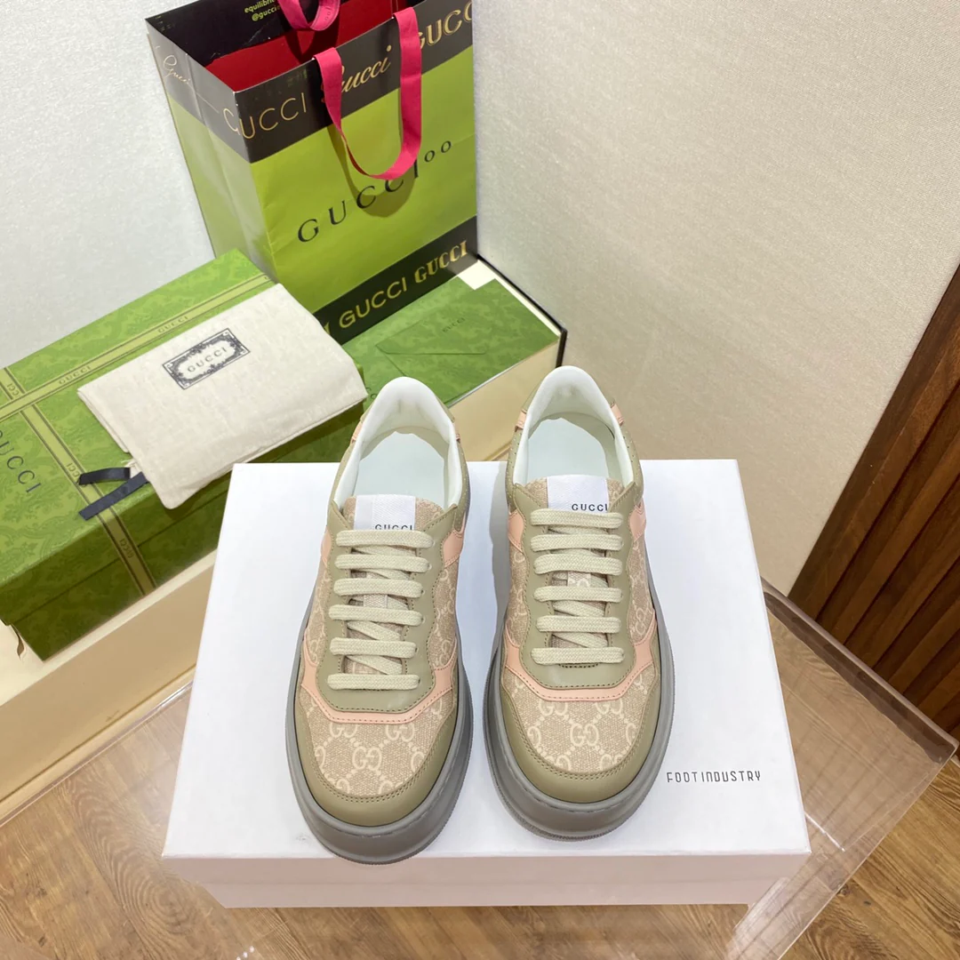 Белые кроссовки на платформе Gucci - унисекс - розовато-серые