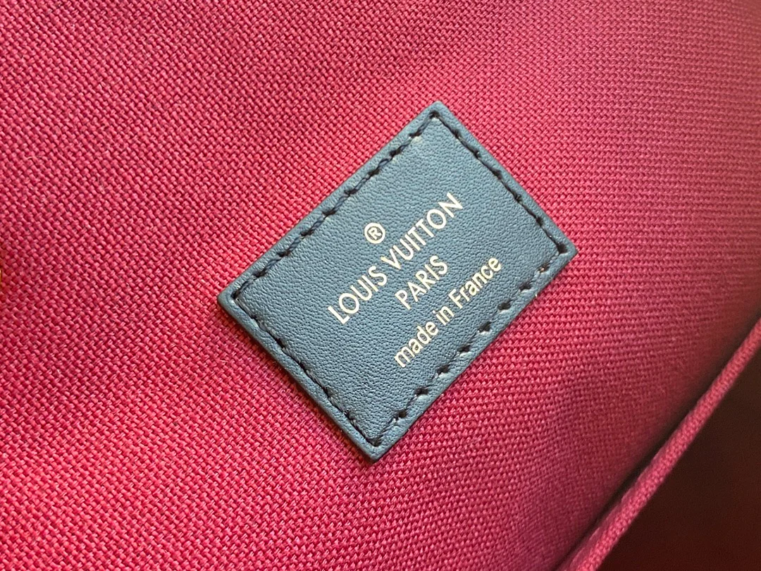 Рюкзак LV M45515 черный Montsouris, маленький