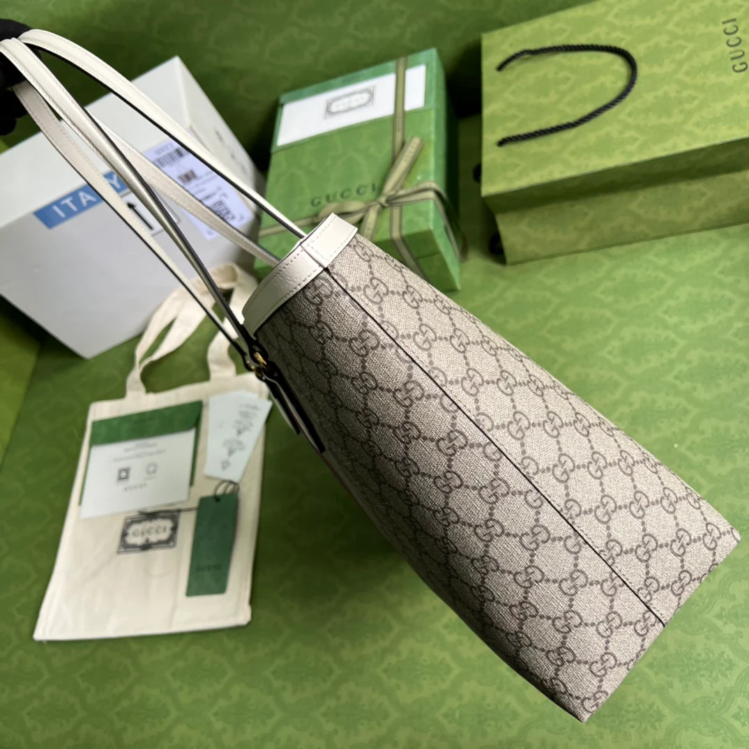 Сумка-тоут Gucci Ophidia Medium Square (38x28x14 см), белая.