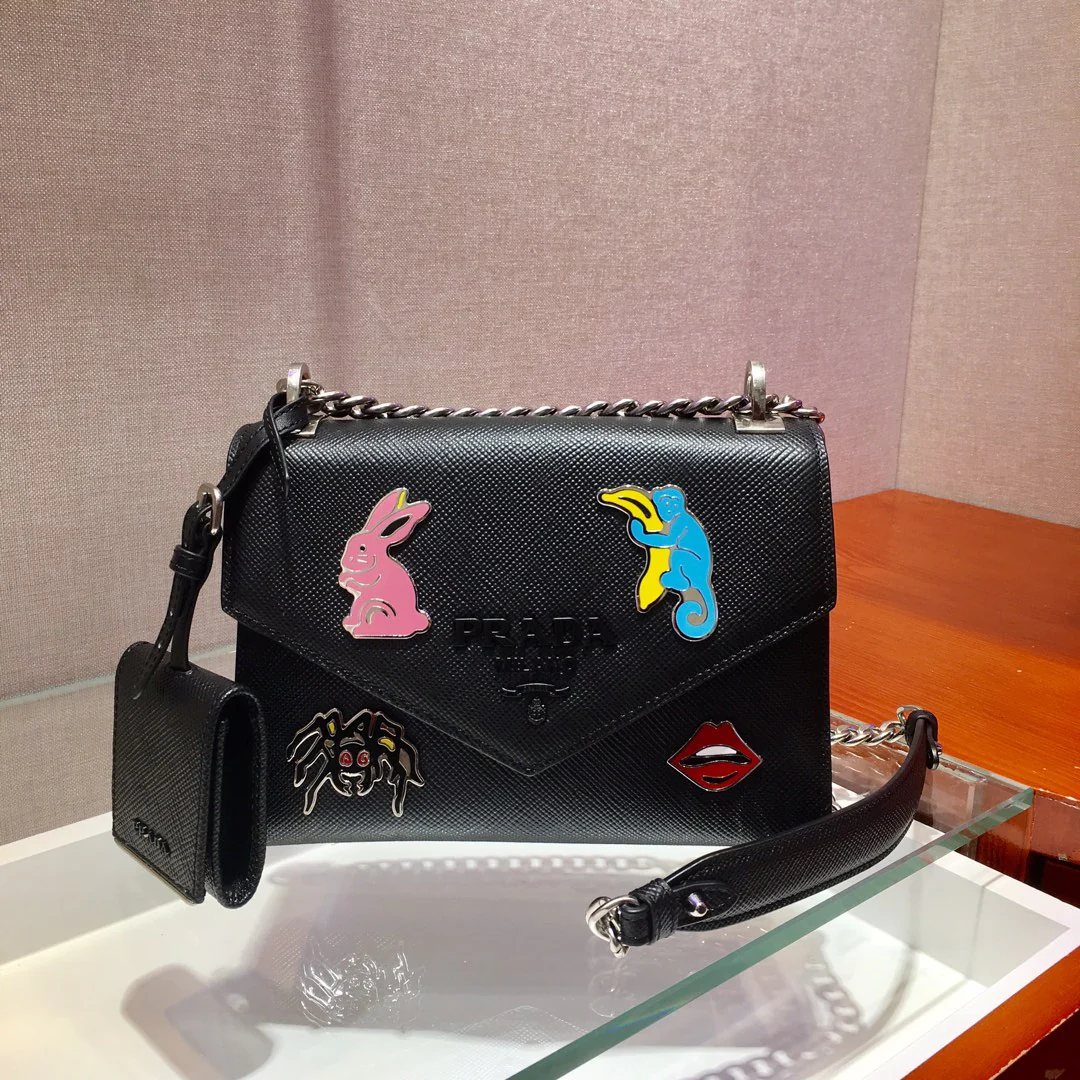 Сумка Prada Saffiano Flap Bag 2019, черная.