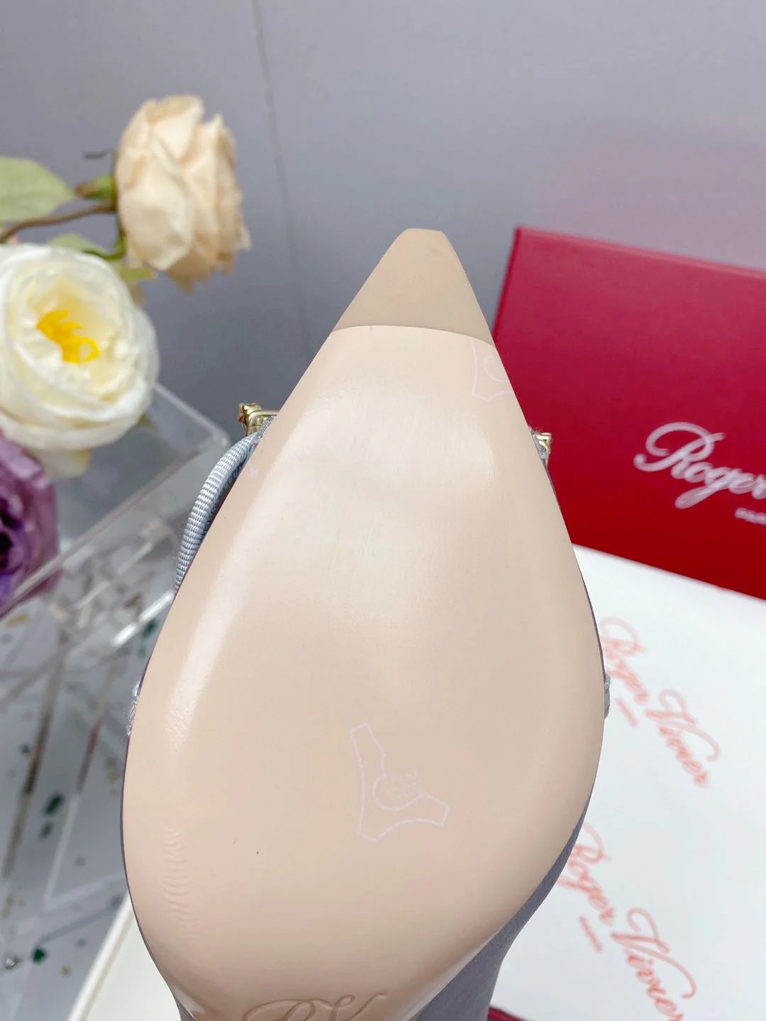 Обувь RV Shoes - Новинка ранней весны 2023 года - Туфли на высоком каблуке с пряжкой в ??виде снежинки - Серебристые