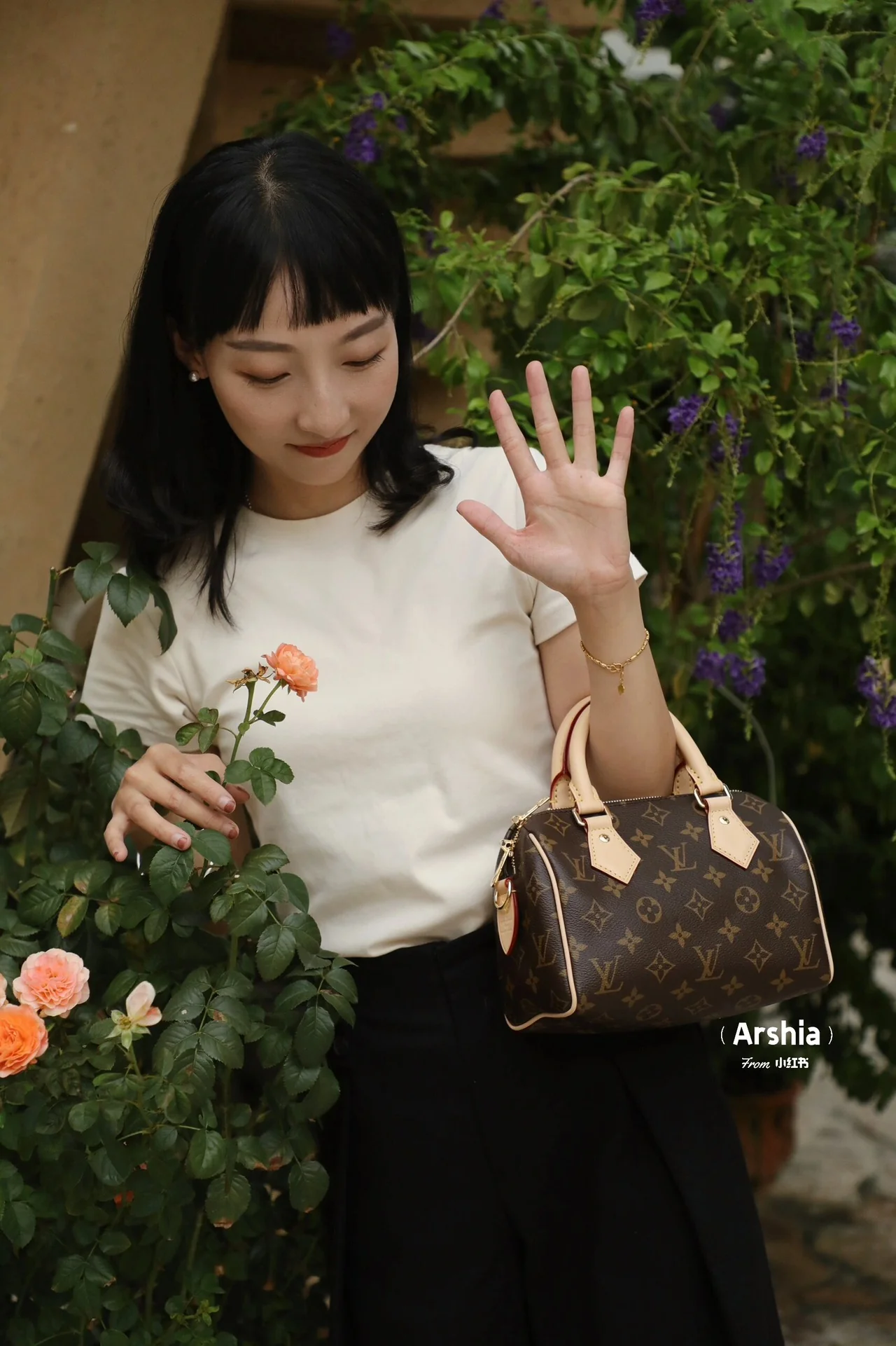 m46234-LV-speedy-bandouliere-20-classic monogram