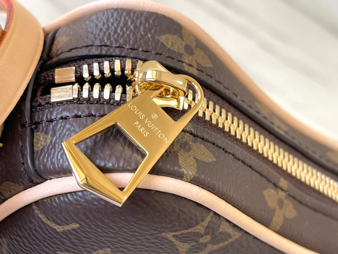 m46828-LV-croissant-mm-croissant bag-classic monogram print