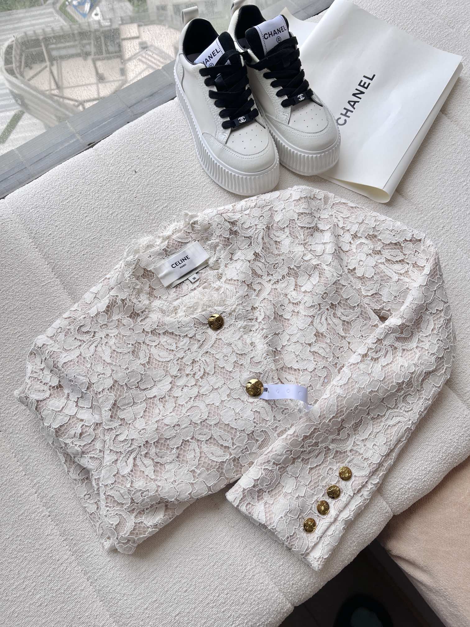 Celine-2403 - Пальто с ажурной кружевной отделкой