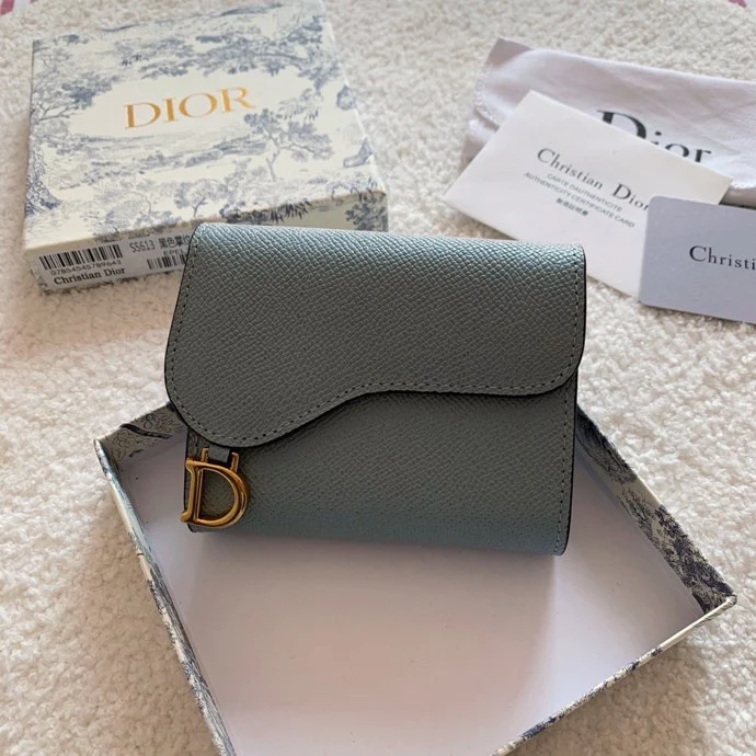Dior Saddle 马鞍三折短夹