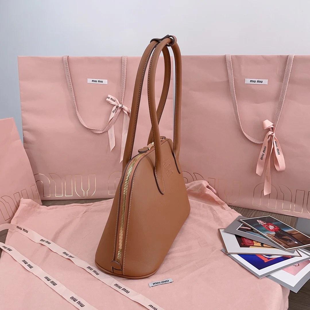 Miu Miu - Черная сумка-ракушка - Коричневая