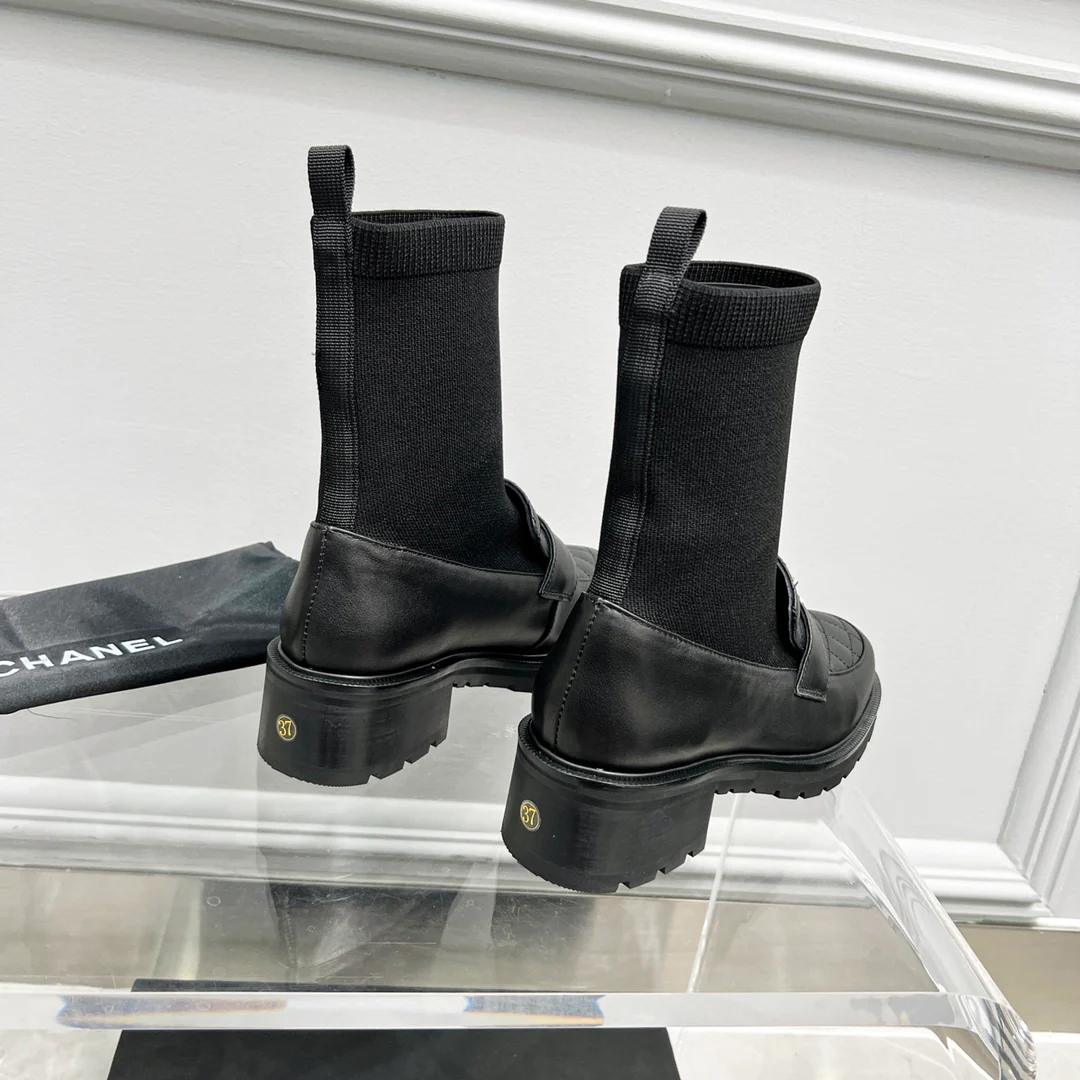 Весенняя коллекция Chanel 2022 — Ботильоны/Лоферы