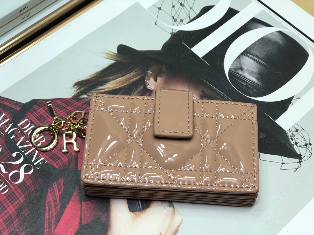Dior 风琴卡包
