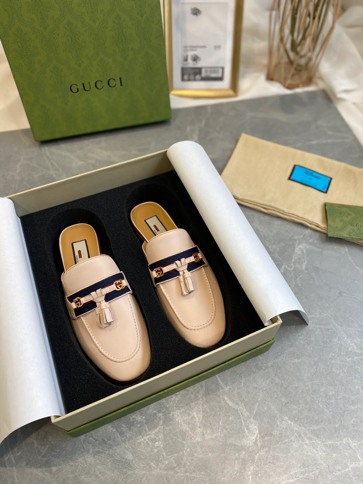 Gucci — Подвеска с кисточками — Тапочки — Мюли — 2