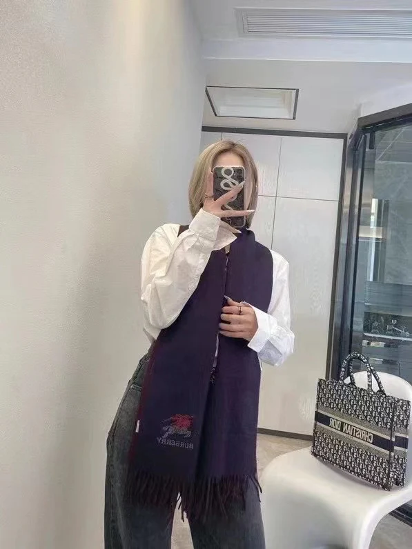 Шарф для верховой езды Burberry с градиентным логотипом - Размер 30 - 180 см - 90% кашемир - 10% овечья шерсть - Фиолетовый