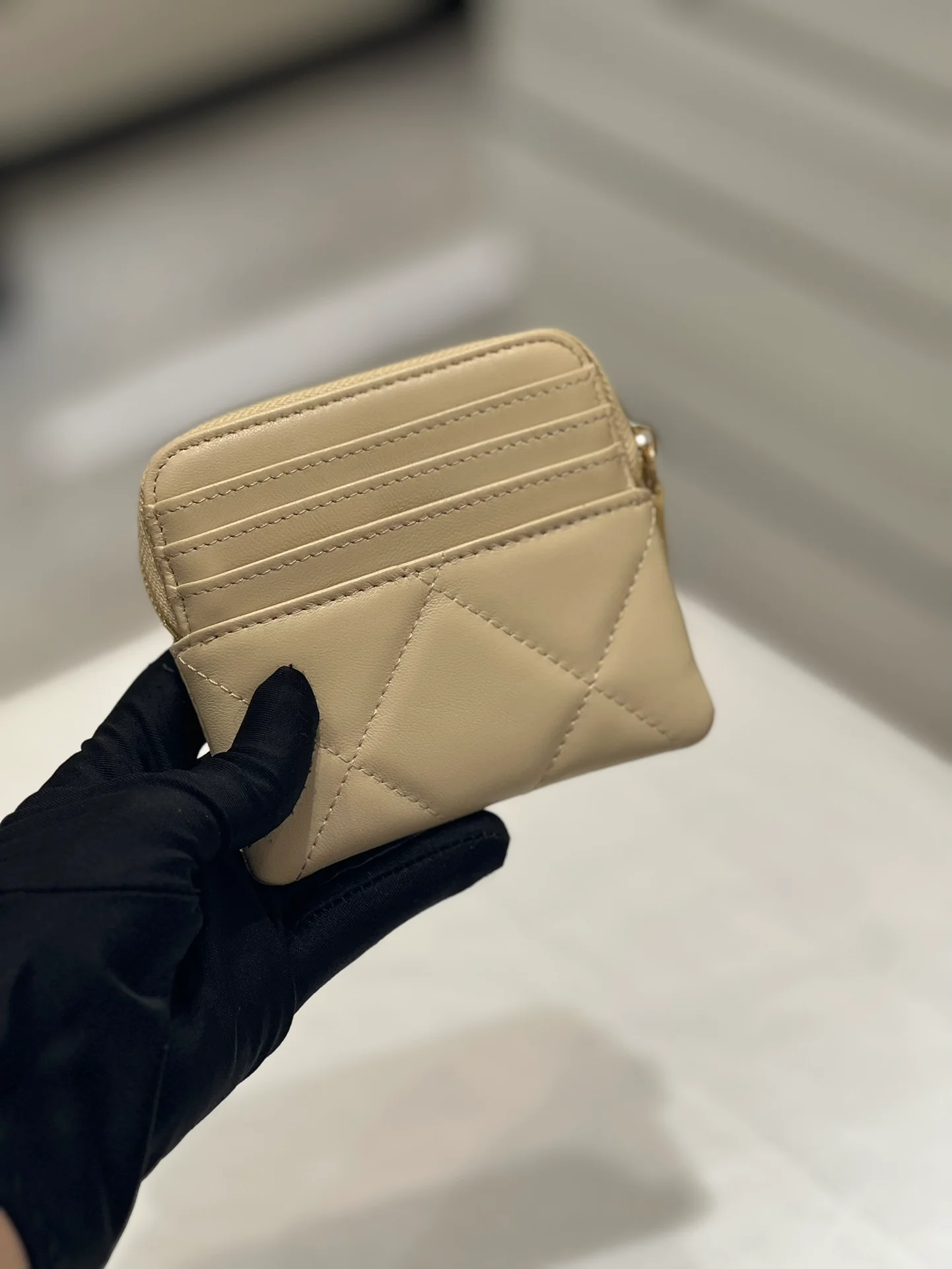 Кошелек-кардхолдер Chanel 19 Series - Toast на молнии - бежевый