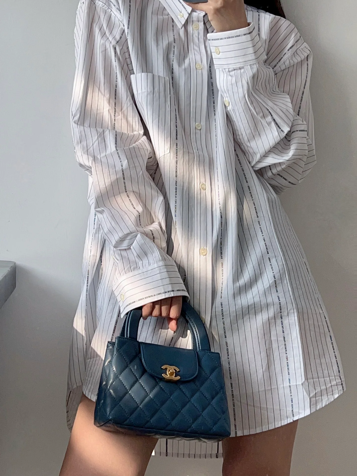 Клатч Chanel с цепочкой Kelly Chain из 23-каратного золота - синий