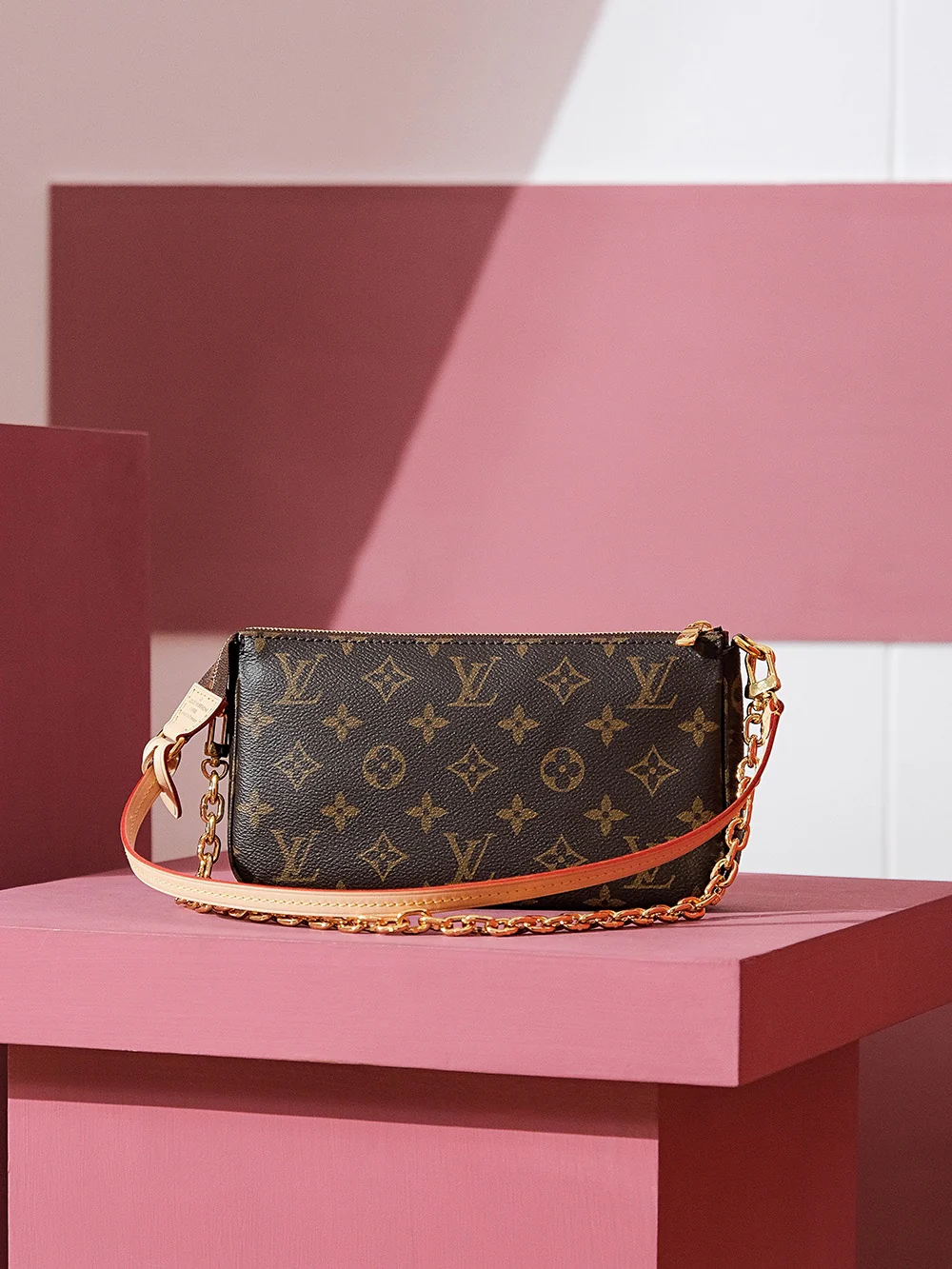 m82766-LV-pochette-accessoires Сумка для маджонга