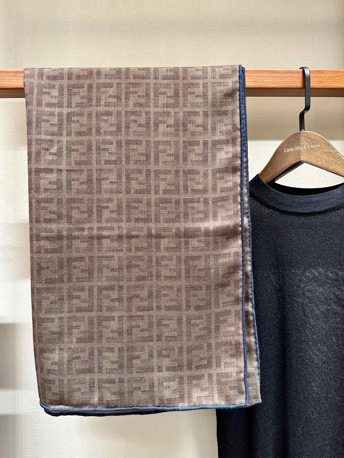 Классический платок Fendi 2024 с монограммой - 75-186