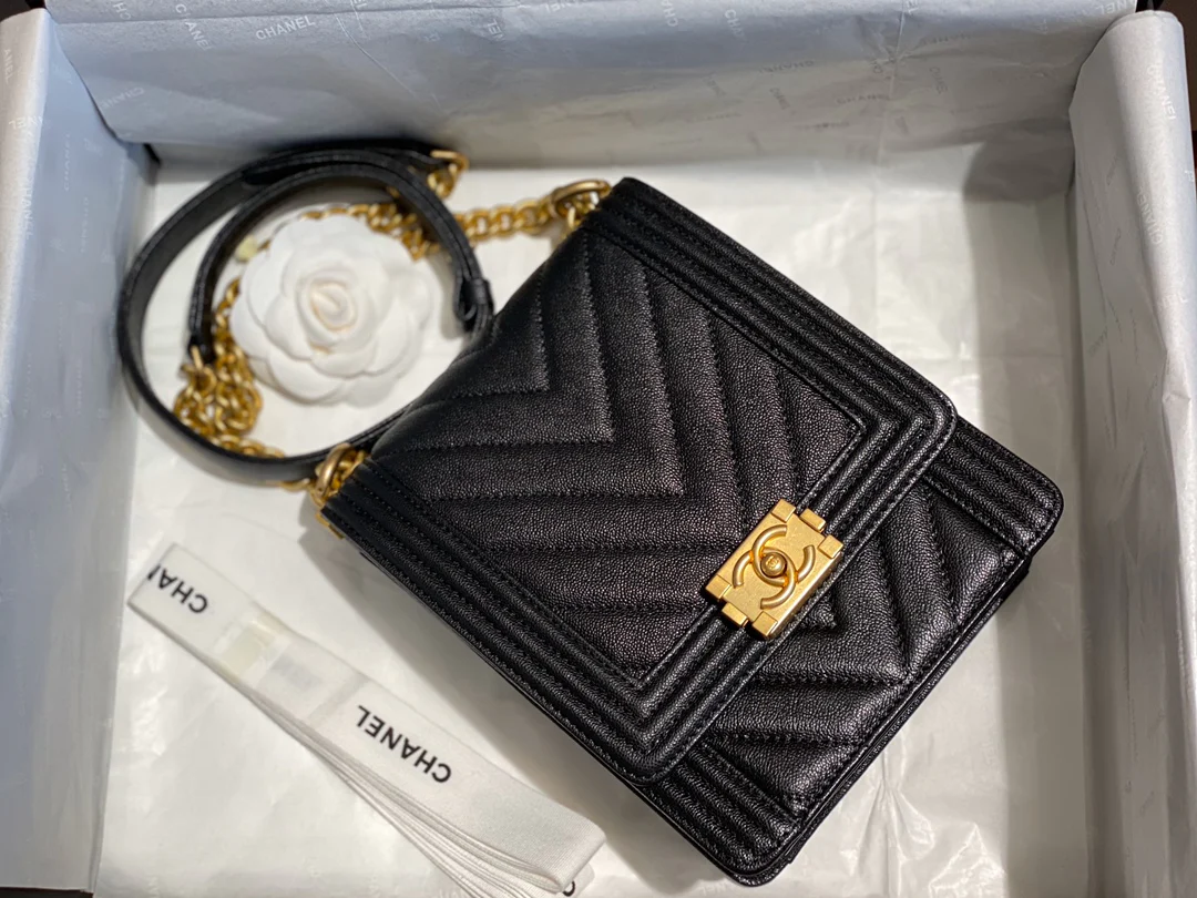 Chanel-boy-19-16-5cm-1