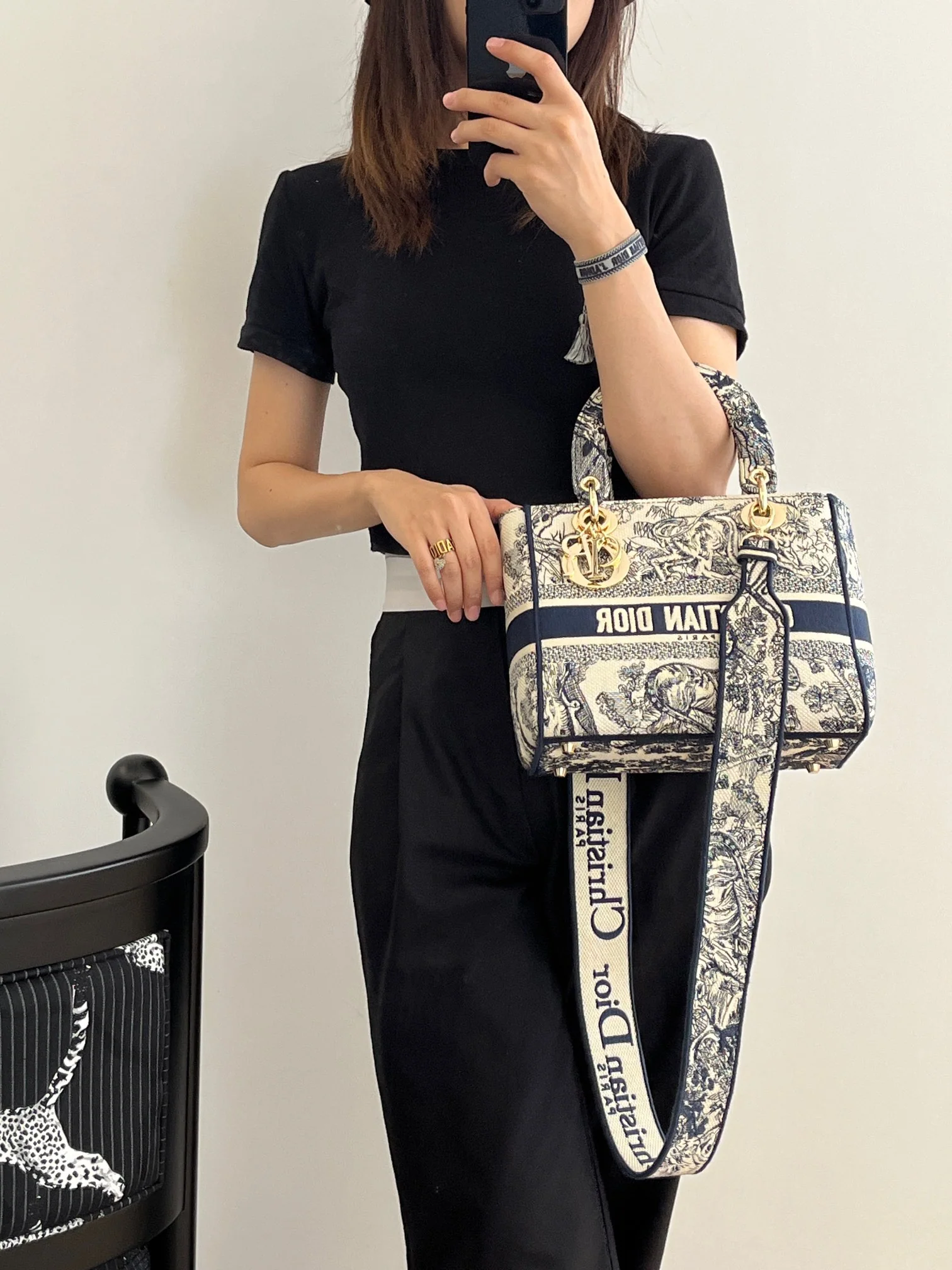 Серия вышивок Dior Lady Tiger - Светло-голубой - 24 см