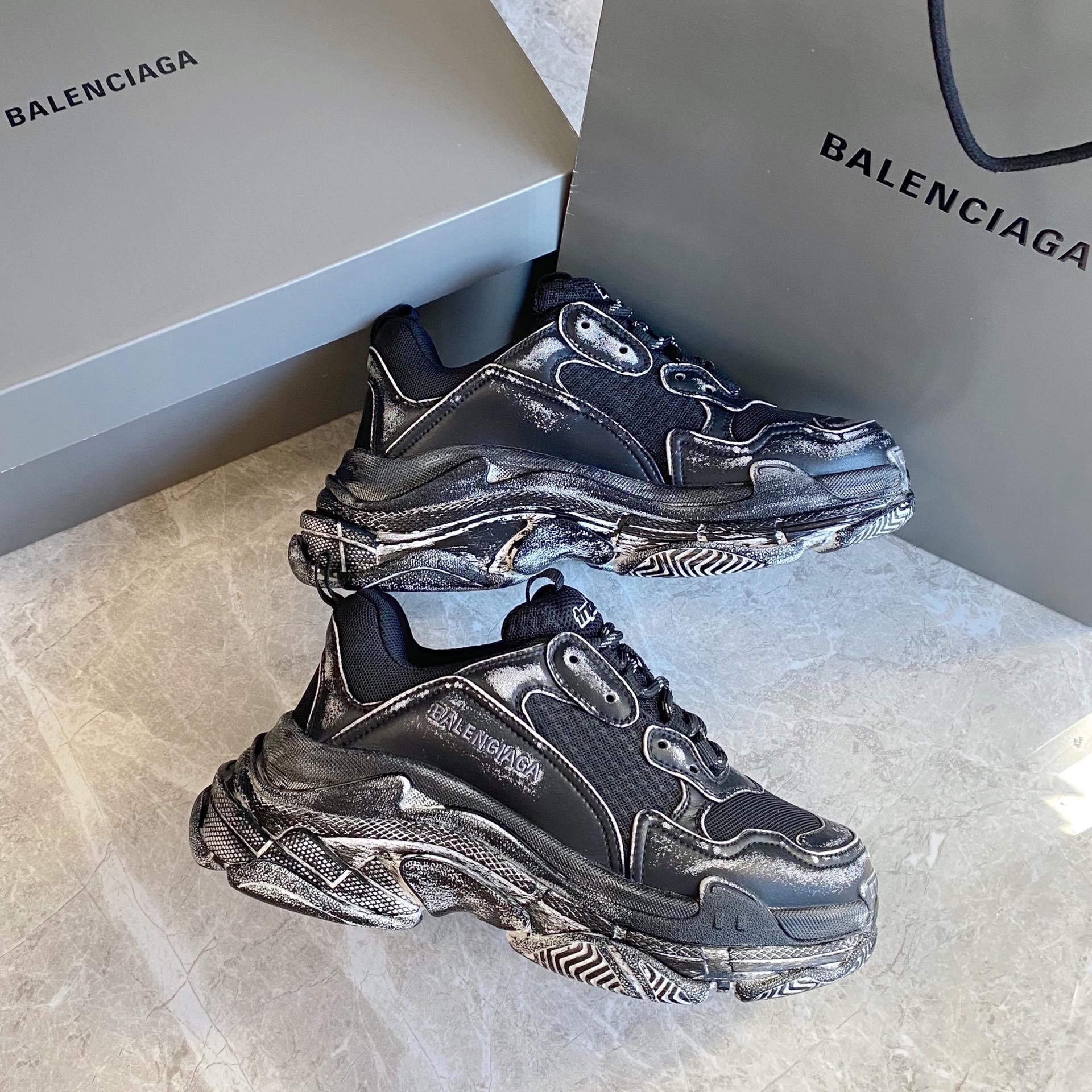 Balenciaga - Dad Shoes - 19