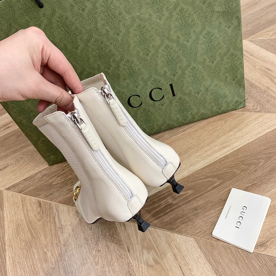 Ботильоны Gucci Street с пряжкой, острым носком и низким каблуком