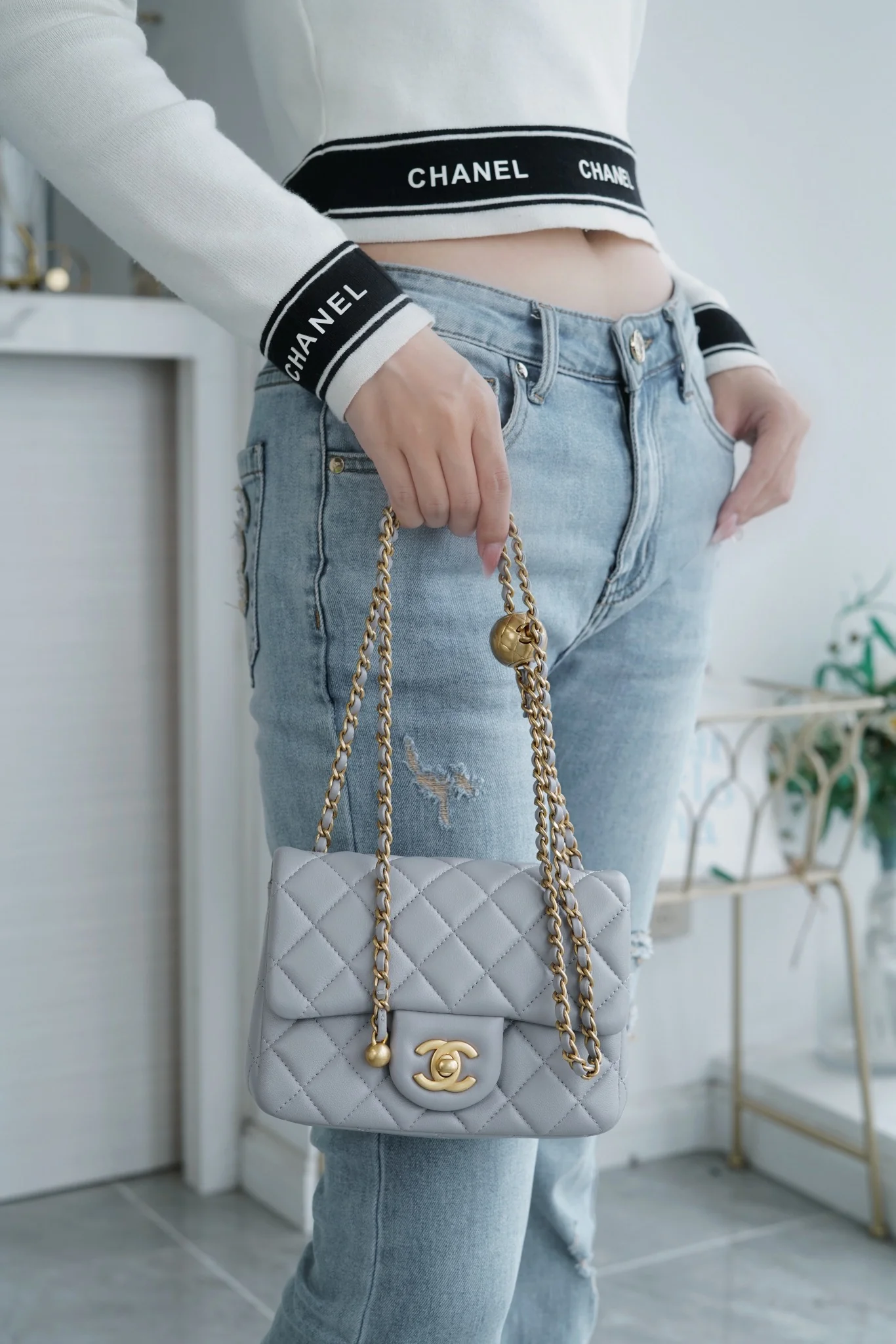 Мини-кювета Chanel CF Gold Ball - светло-серый