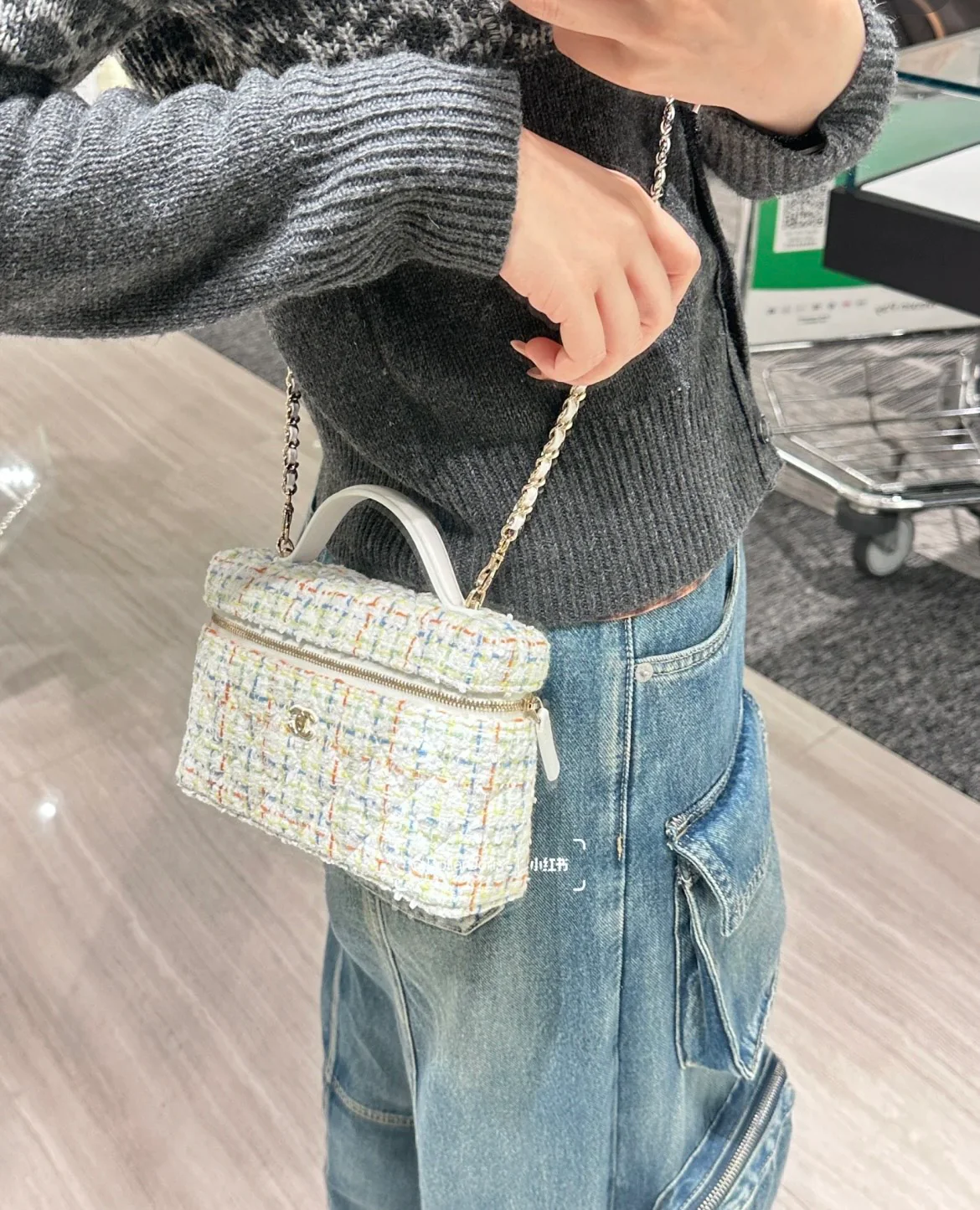 Бланш-сумка Chanel-LP из твида, белая.