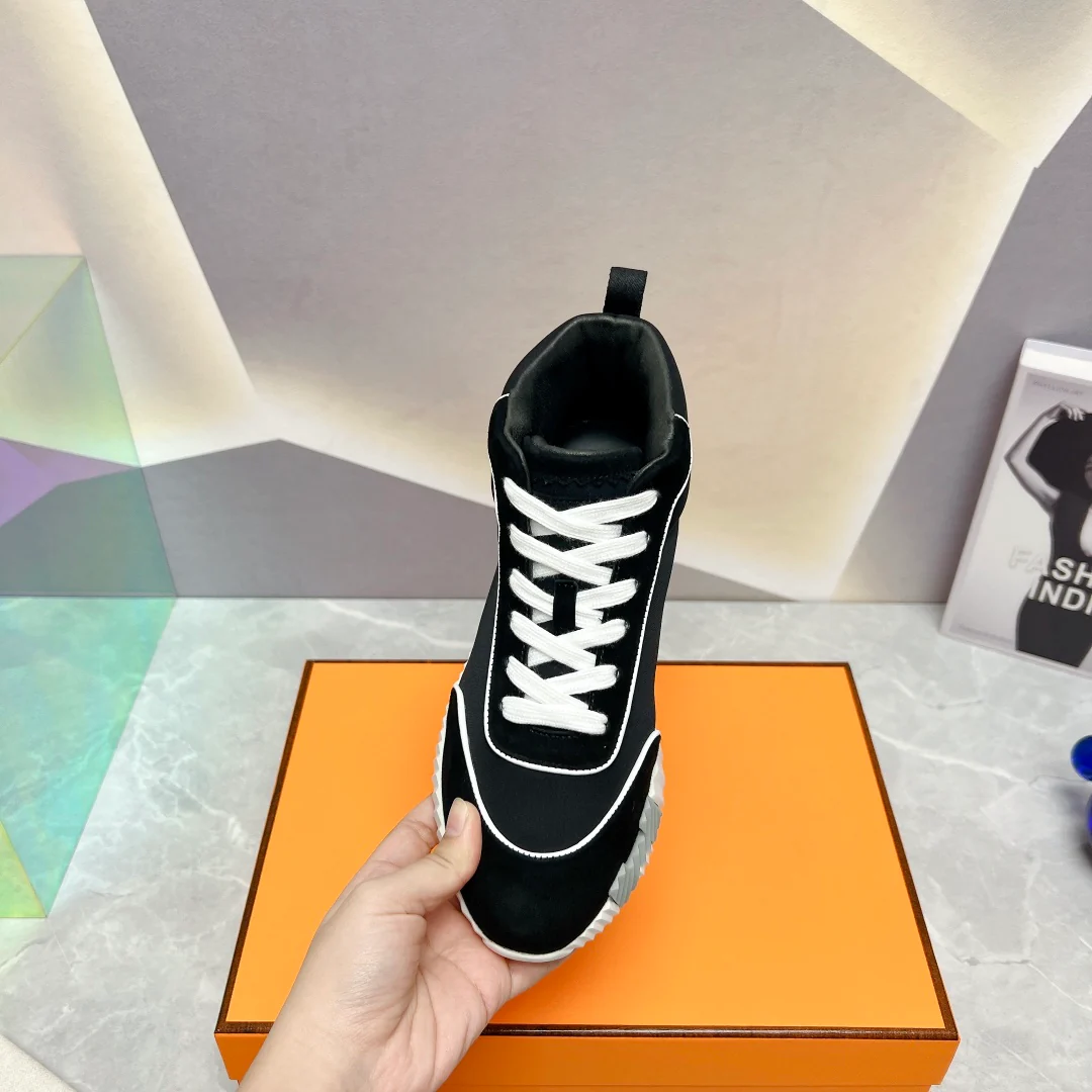 Новинки сезона весна/лето 2023 от Hermes - Высокие повседневные кроссовки - Унисекс - Черно-белые