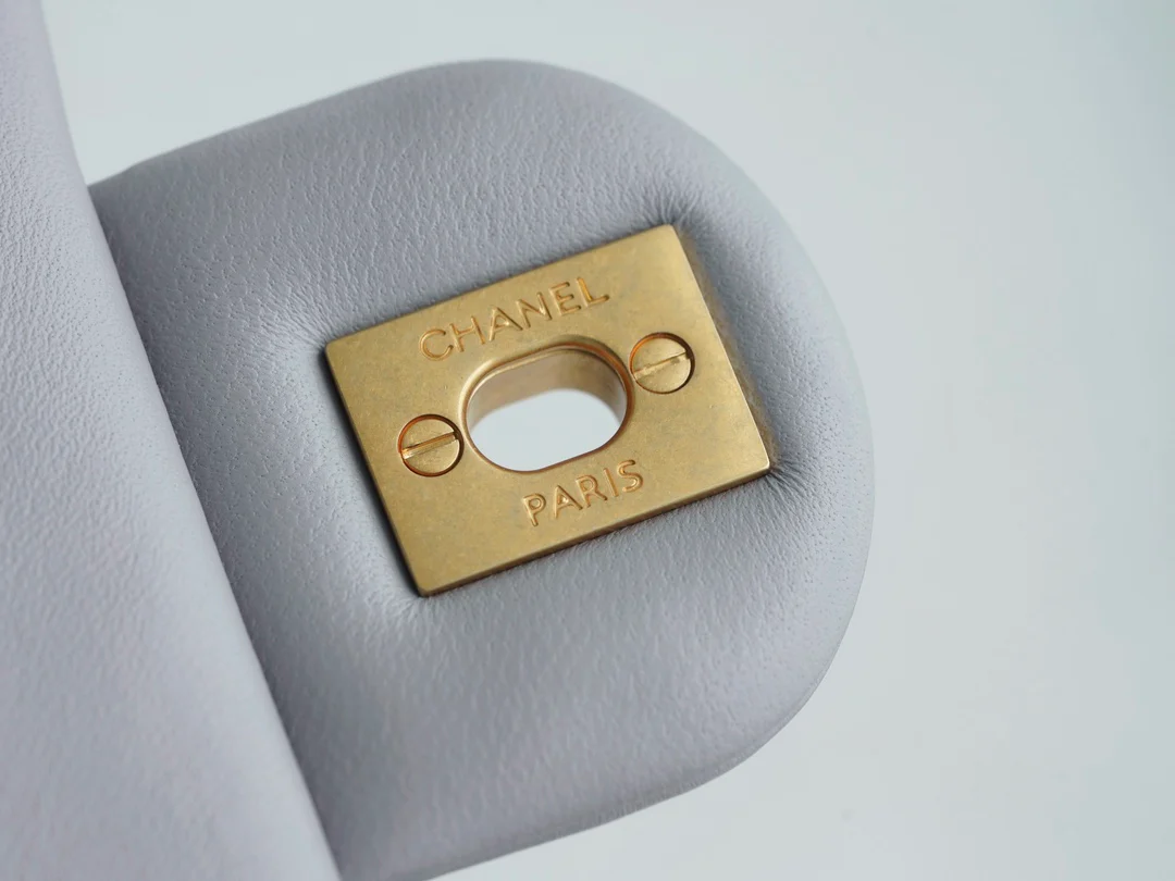 Мини-кювета Chanel CF Gold Ball - светло-серый