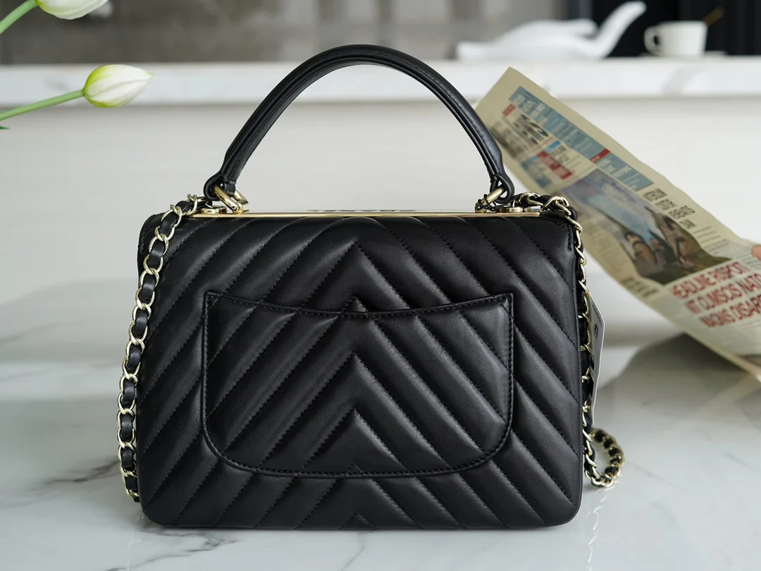 Chanel Trendy CC V Classic Black - 25cm
