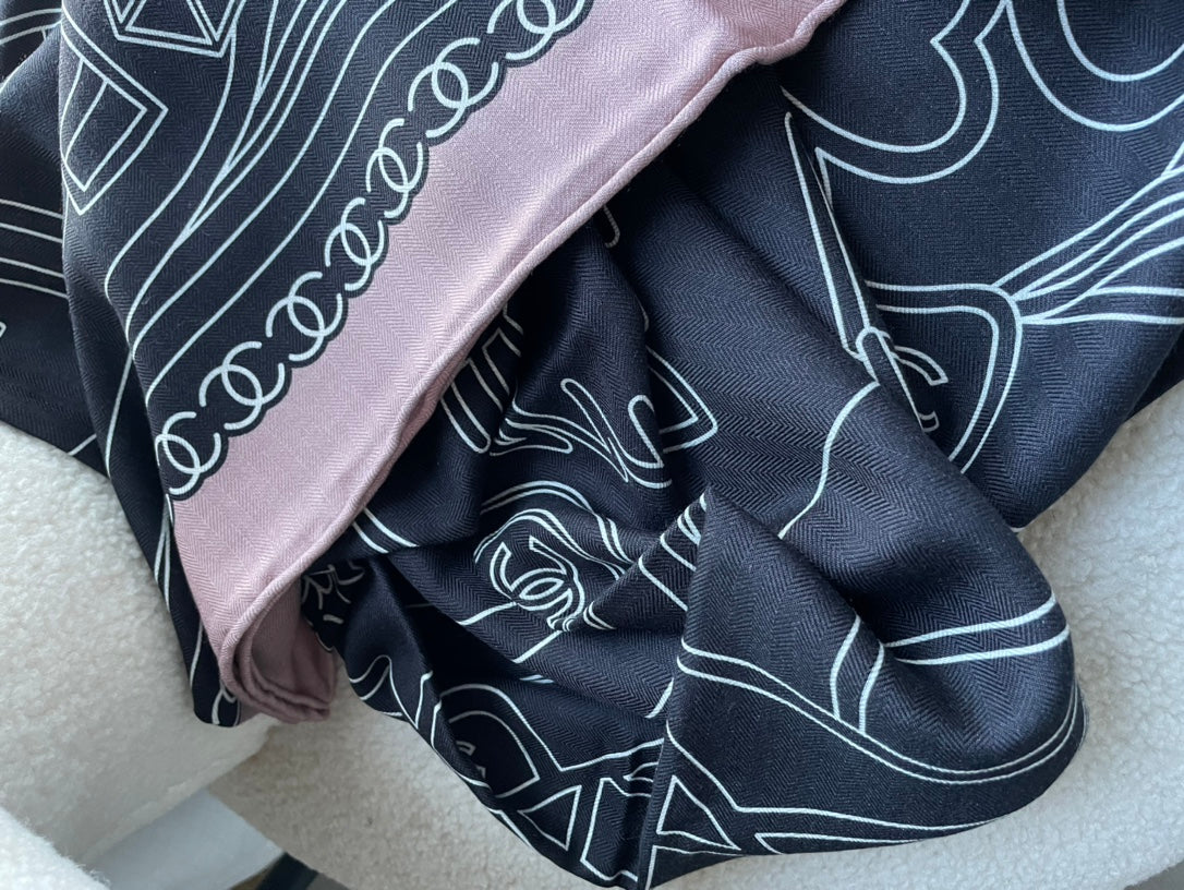 Двусторонняя шаль Chanel 140 см - 1 шт.