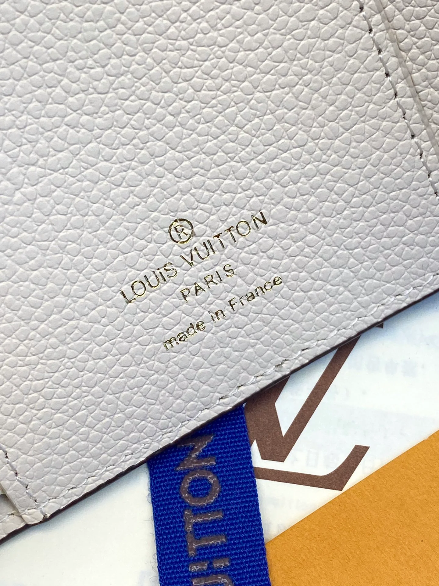 LV-m60688-Короткий кошелек-Бежевый