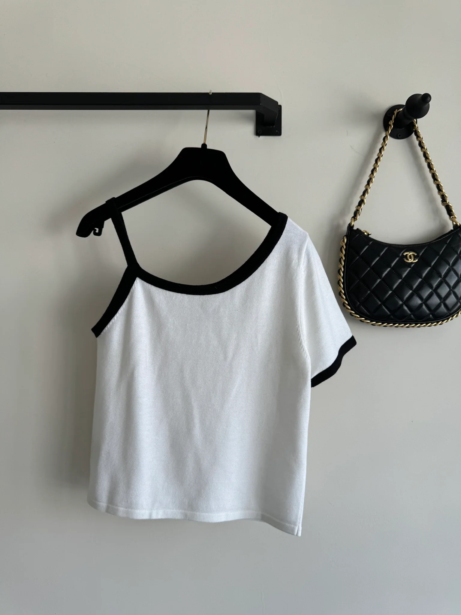 В стиле Chanel - 2403 - Новый топ с открытыми плечами - Белый