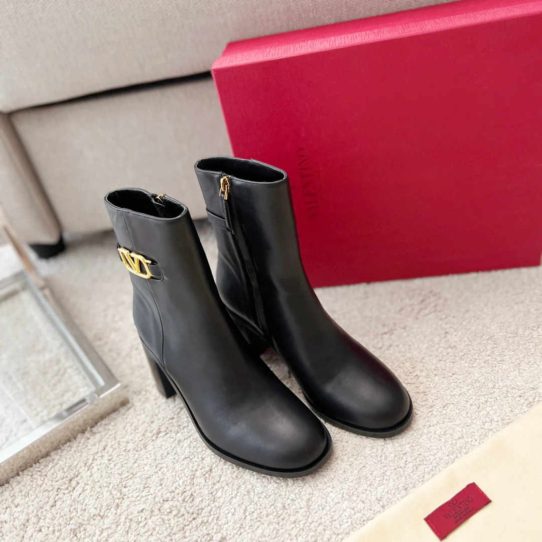 Valentino - Ботильоны из эластичной кожи с лоскутным дизайном - массивный каблук с V-образным вырезом сбоку