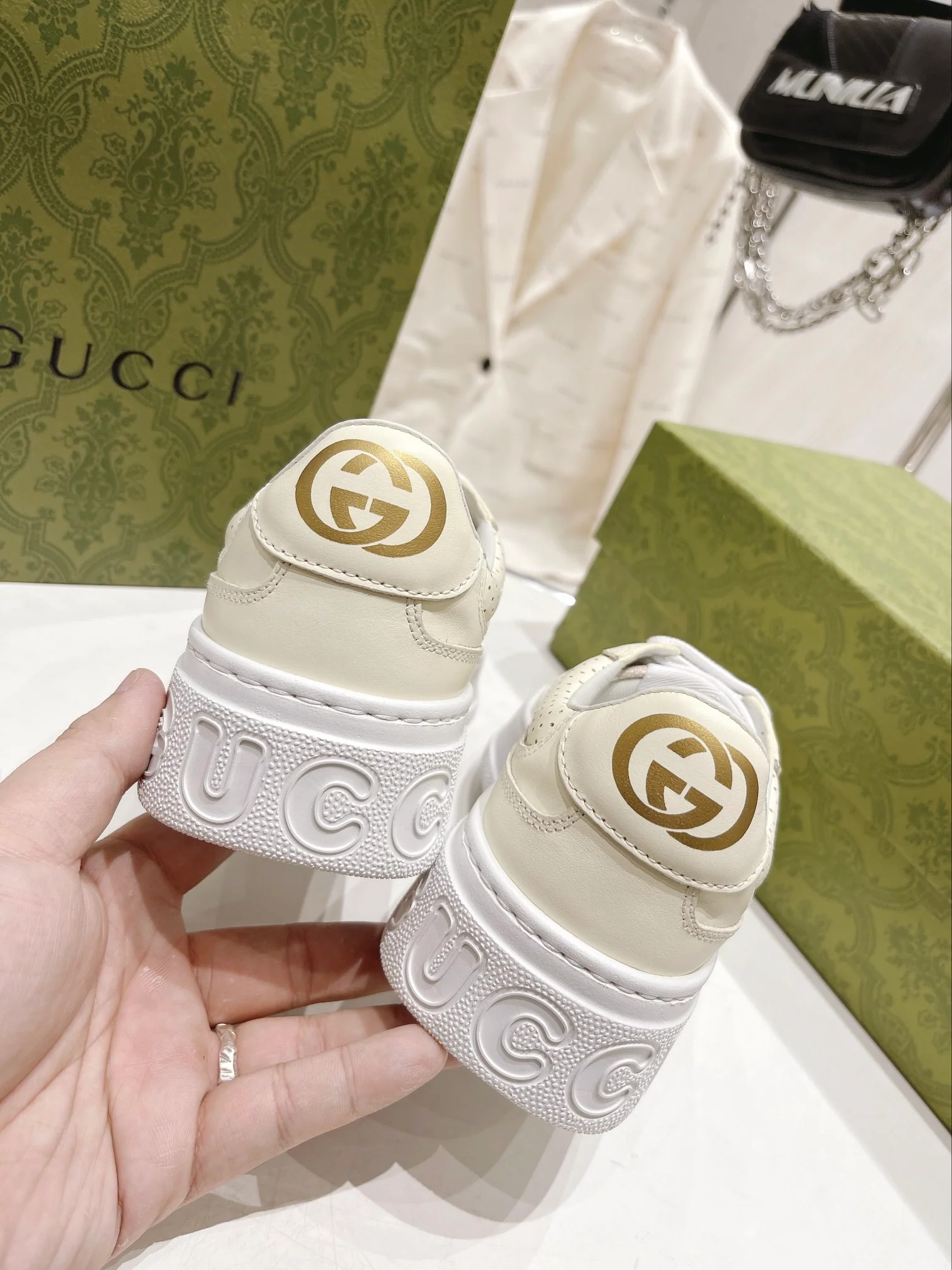 Кроссовки Gucci Chunky B Series на платформе - унисекс - белые