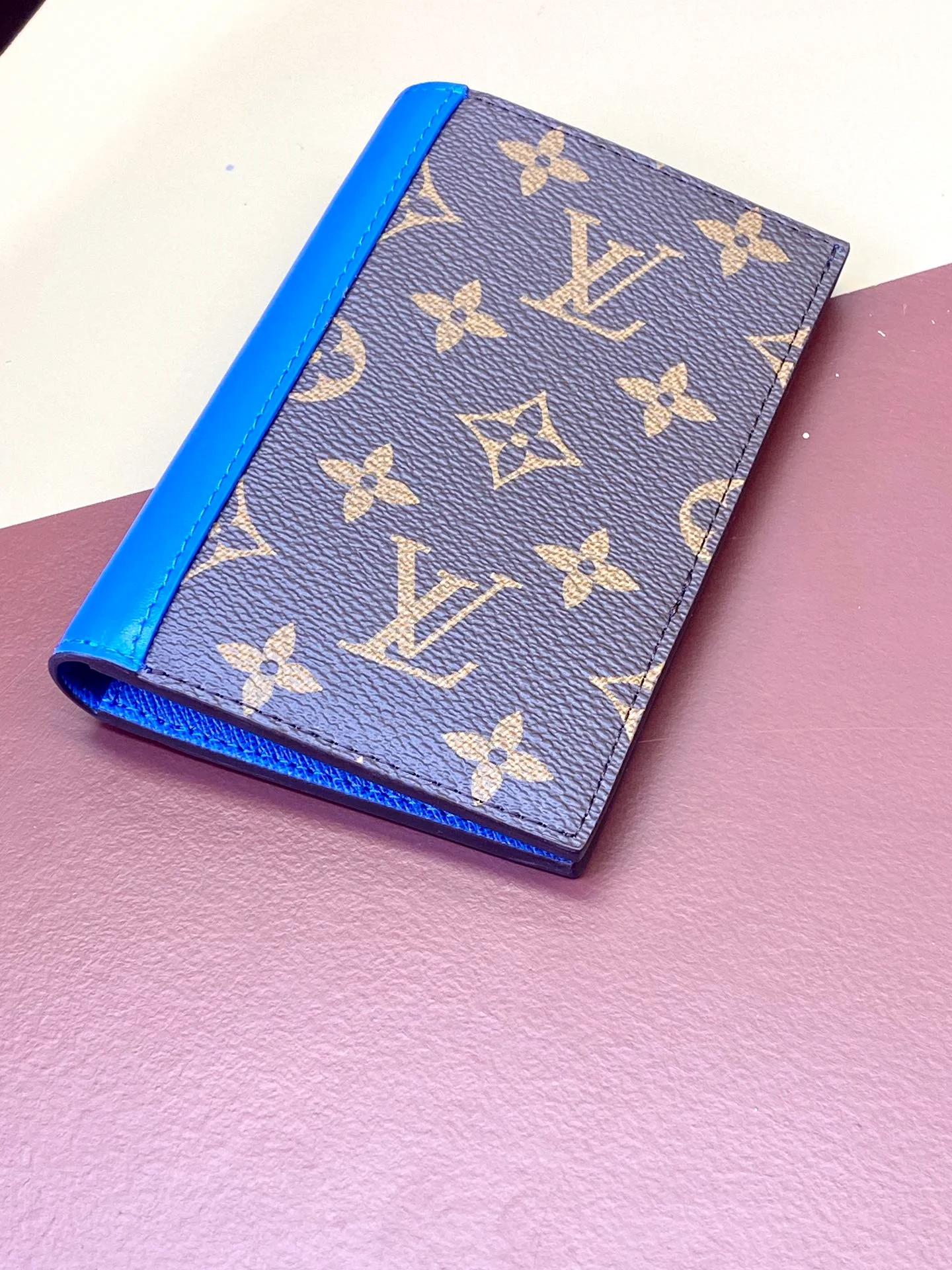 LV-m82867-Обложка для паспорта-Синяя