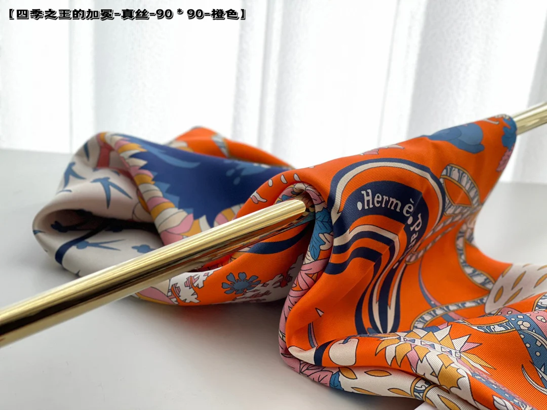 Шарф Hermes - ?Коронация короля времен года? - 90% шелк.