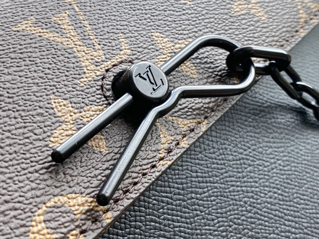 lv-m30583 черная сумка Pochette voyage Steamer