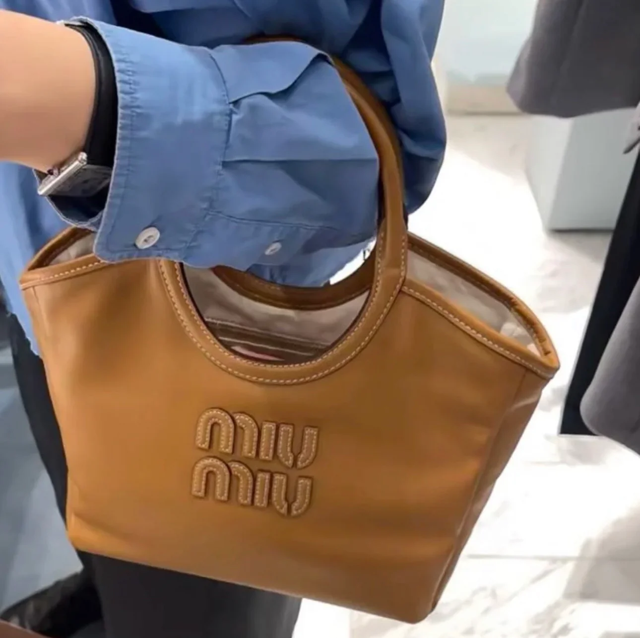 Сумка-тоут Miu Miu Ivy - Body Showcase