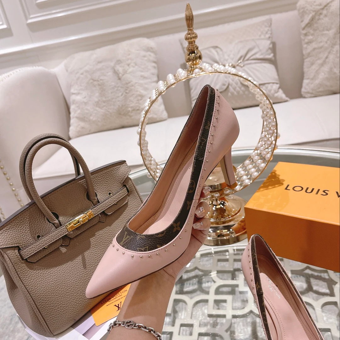 LV - Новинка сезона осень/зима 2022 - Туфли на высоком каблуке с острым носком