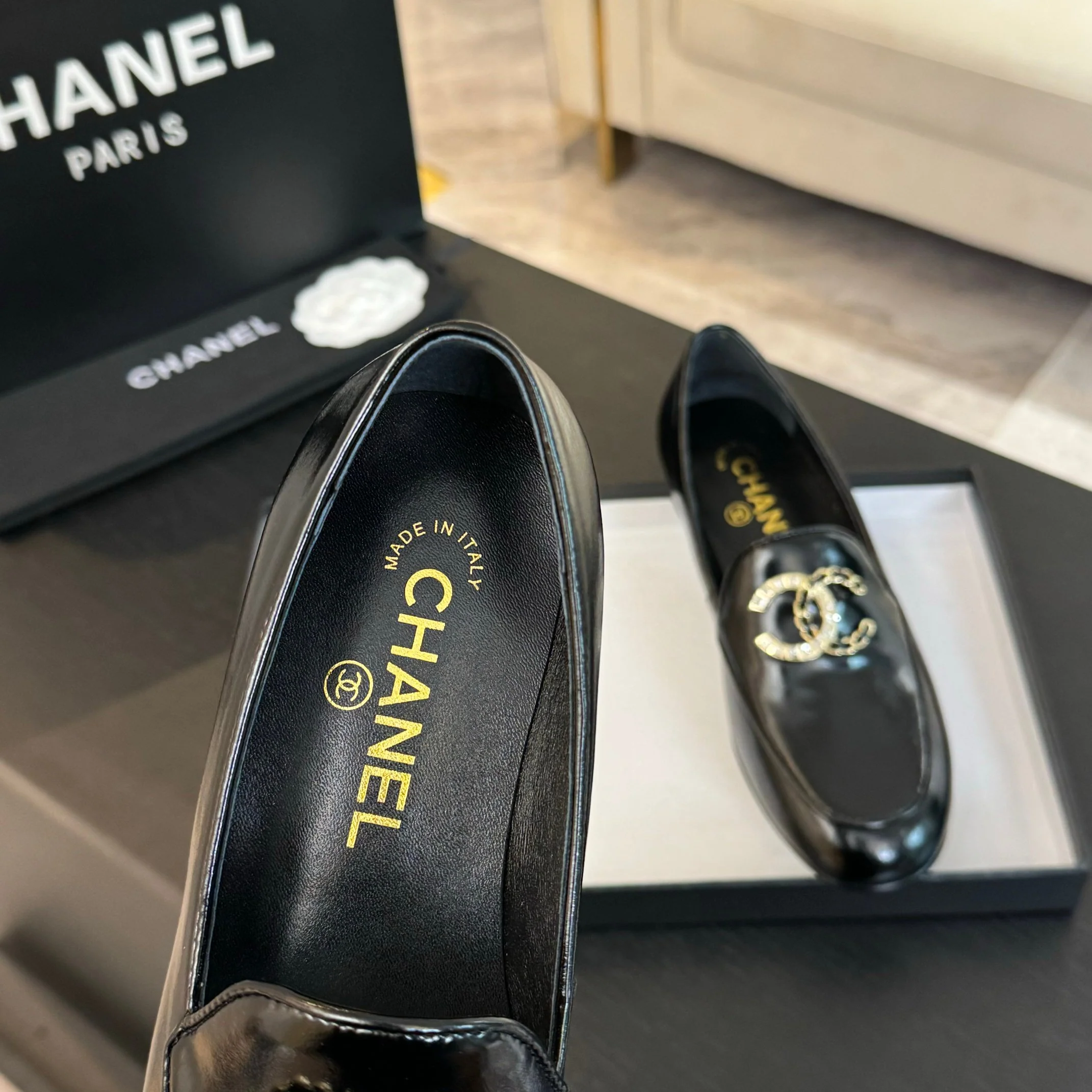 Ретро-туфли Chanel 2024 — черные